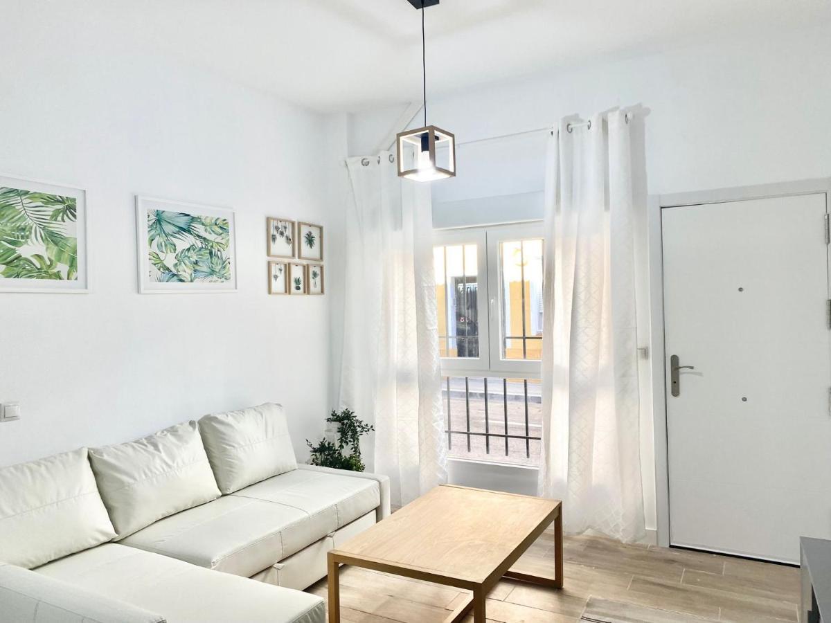 Puente Praga Aparment Appartement Madrid Buitenkant foto