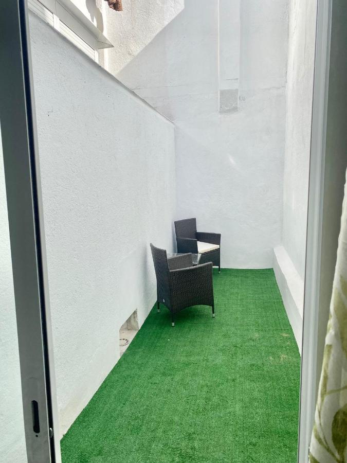 Puente Praga Aparment Appartement Madrid Buitenkant foto